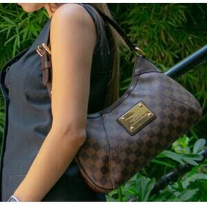 💎✨ Authentic Louis Vuitton Damier Thames PM Shoulder Bag